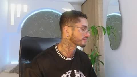 Snapshot of alanrodgers2_0 chatting on 02.18.26 alan online show from 02.18.26