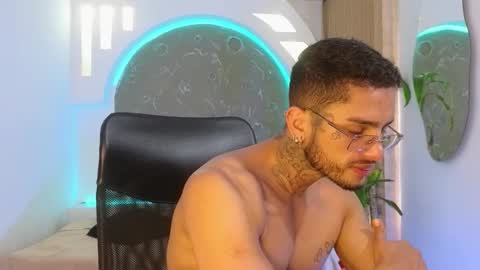 Snapshot of alanrodgers2_0 chatting on 02.25.26 alan online show from 02.25.26