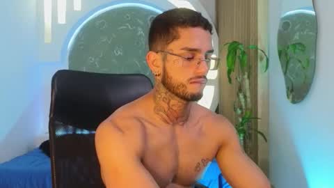 Snapshot of alanrodgers2_0 chatting on 03.04.26 alan online show from 03.04.26