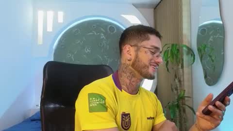 Snapshot of alanrodgers2_0 chatting on 03.07.26 alan online show from 03.07.26