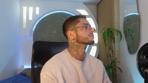 Snapshot of alanrodgers2_0 chatting on 03.09.26 alan online show from 03.09.26