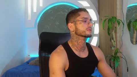 Snapshot of alanrodgers2_0 chatting on 03.10.26 alan online show from 03.10.26