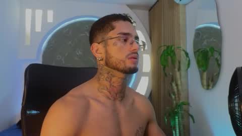 Snapshot of alanrodgers2_0 chatting on 03.16.26 alan online show from 03.16.26