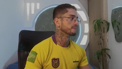 Snapshot of alanrodgers2_0 chatting on 03.22.26 alan online show from 03.22.26