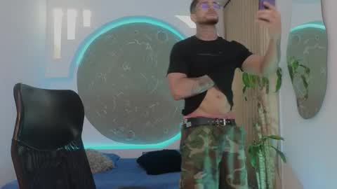 Snapshot of alanrodgers2_0 chatting on 03.23.26 alan online show from 03.23.26