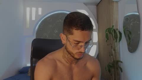 Snapshot of alanrodgers2_0 chatting on 03.30.26 alan online show from 03.30.26