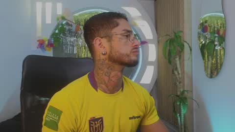 Snapshot of alanrodgers2_0 chatting on 04.07.26 alan online show from 04.07.26