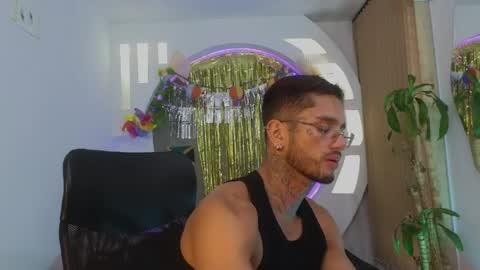 Snapshot of alanrodgers2_0 chatting on 04.13.26 alan online show from 04.13.26