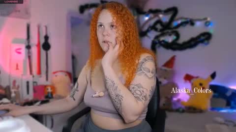 Snapshot of alaska_colors chatting on 12.04.25 Caro online show from 12.04.25