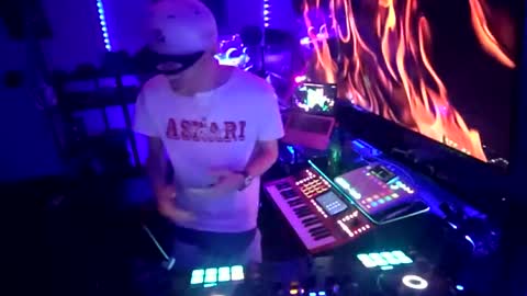 Albinokingcurve online show from 06.25.26