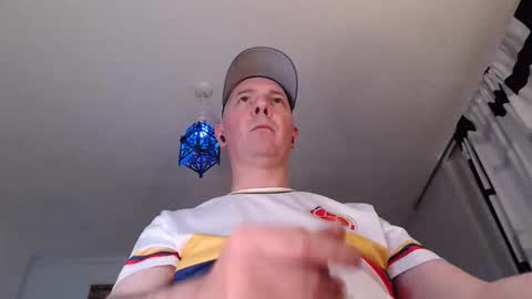 Snapshot of aldovitzo chatting on 04.01.26 aldovitzo online show from 04.01.26