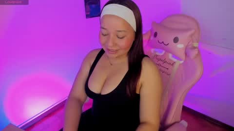 Snapshot of ale_alejandra chatting on 04.20.26 Alejandra online show from 04.20.26