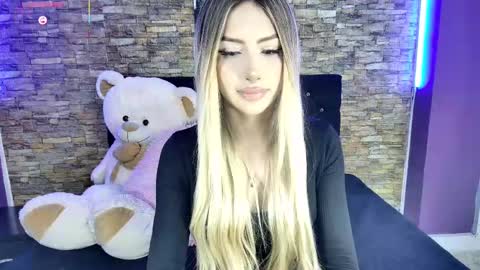 Snapshot of ale_love_ chatting on 02.19.25 ALE LOVE online show from 02.19.25