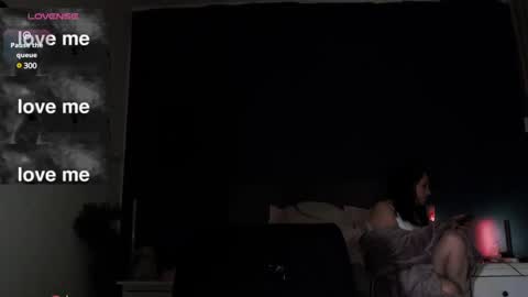 Snapshot of aledelo chatting on 01.04.25 aledelo online show from 01.04.25