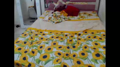 aleeinvein1 online show from 10.27.25