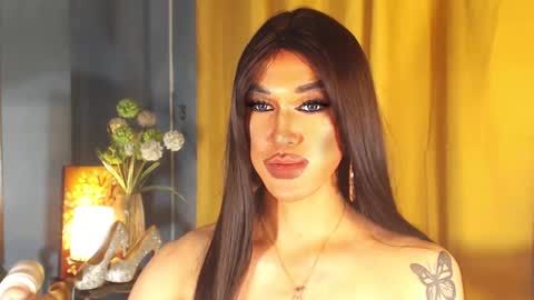 Snapshot of aleinacroft chatting on 02.14.25 aleinacroft online show from 02.14.25