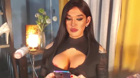 Snapshot of aleinacroft chatting on 02.28.25 aleinacroft online show from 02.28.25