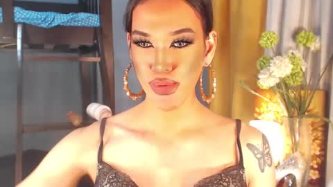 Snapshot of aleinacroft chatting on 03.02.25 aleinacroft online show from 03.02.25