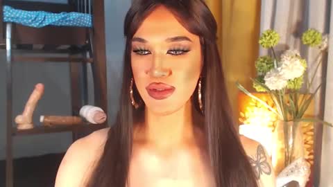 Snapshot of aleinacroft chatting on 03.03.25 aleinacroft online show from 03.03.25