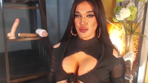 Snapshot of aleinacroft chatting on 03.03.25 aleinacroft online show from 03.03.25