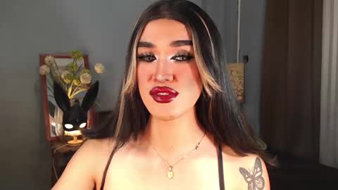 Snapshot of aleinacroft chatting on 09.29.25 aleinacroft online show from 09.29.25