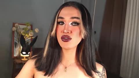 Snapshot of aleinacroft chatting on 10.09.25 aleinacroft online show from 10.09.25