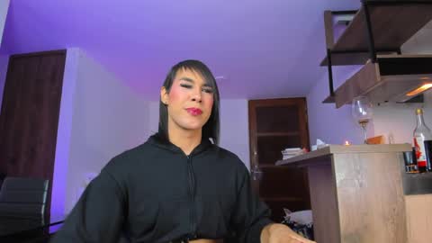 A L E J A N D R A online show from 02.14.25