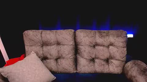 Aleja Harker  online show from 12.15.25