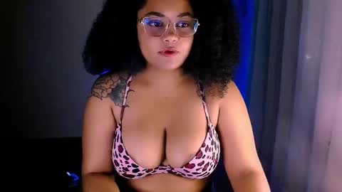 Snapshot of alejandra_conde chatting on 01.11.25 Alejandra online show from 01.11.25