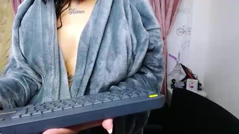 ALEJANDRA online show from 10.28.25