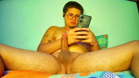 Snapshot of alejandro_b0y chatting on 02.28.25 Alejandro online show from 02.28.25