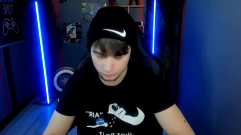 Snapshot of alejandro_ellias chatting on 01.18.26 Alejandro online show from 01.18.26