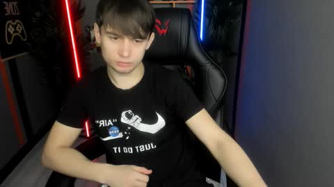 Snapshot of alejandro_ellias chatting on 02.04.26 Alejandro online show from 02.04.26