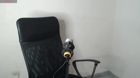 Snapshot of alejandrojf_00 chatting on 12.18.24 Daiki jack online show from 12.18.24