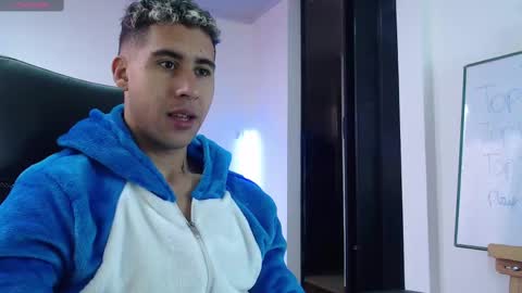 Snapshot of alejandrojf_00 chatting on 01.04.25 Daiki jack online show from 01.04.25