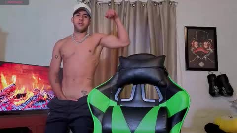 Snapshot of alejandrojf_00 chatting on 11.15.25 Daiki jack online show from 11.15.25