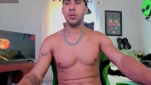 Snapshot of alejandrojf_00 chatting on 11.17.25 Daiki jack online show from 11.17.25