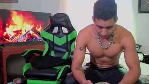 Snapshot of alejandrojf_00 chatting on 11.21.25 Daiki jack online show from 11.21.25