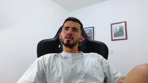 alejandroo_7 online show from 12.25.24