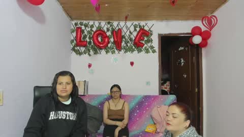 Snapshot of alejita_smithh chatting on 03.06.25 zoe and Kataleya online show from 03.06.25