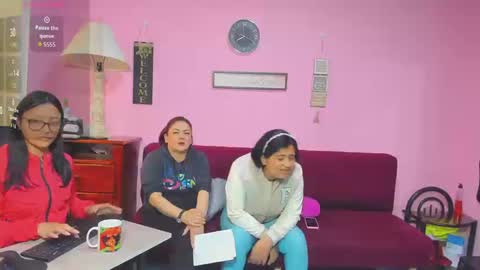 Snapshot of alejita_smithh chatting on 09.09.25 zoe and Kataleya online show from 09.09.25