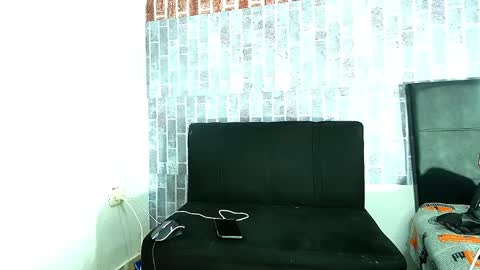 Snapshot of alejo_21cm chatting on 02.26.25 alejo_21cm online show from 02.26.25