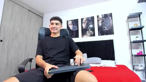 alejo_gray1 online show from 02.09.26
