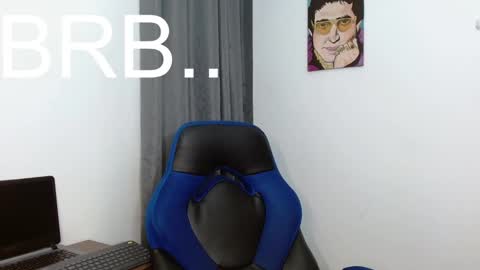 Snapshot of alejo_hot23 chatting on 11.11.25 David online show from 11.11.25