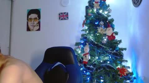 Snapshot of alejo_hot23 chatting on 11.22.25 David online show from 11.22.25