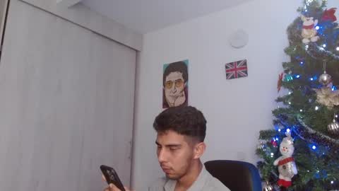 Snapshot of alejo_hot23 chatting on 11.24.25 David online show from 11.24.25