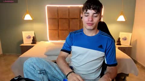 ALejoo Saenz online show from 02.27.26