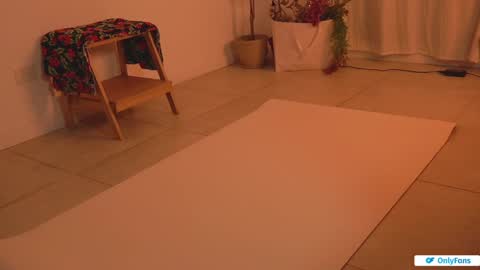 Snapshot of alemaniababe chatting on 01.09.25 Ale online show from 01.09.25