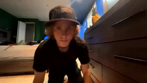 Alen3001 online show from 05.28.26