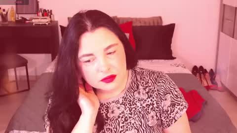 Snapshot of alenni chatting on 05.11.26 Alenni online show from 05.11.26